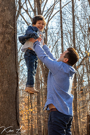 Family-Photgraphy-Father-Lifting-Son