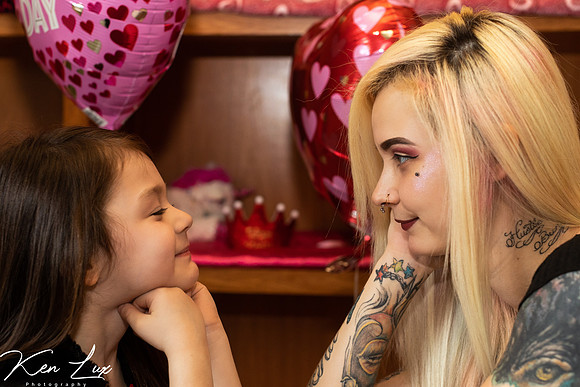 Family-Photography-Mother-Daughter-Looking-At-Eachother