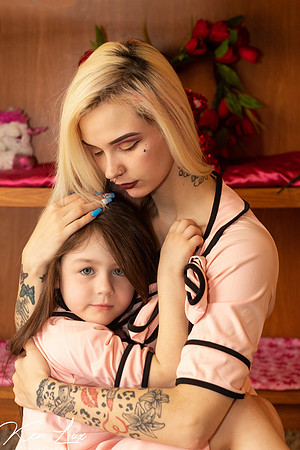 Family-Photography-Mother-Holding-Daughter